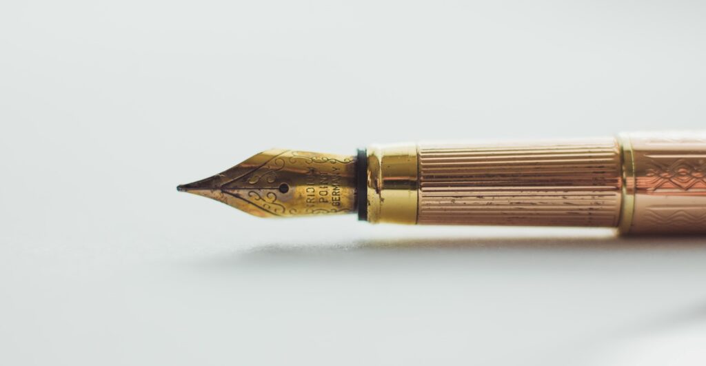 Photo of fountain pen with gold nib